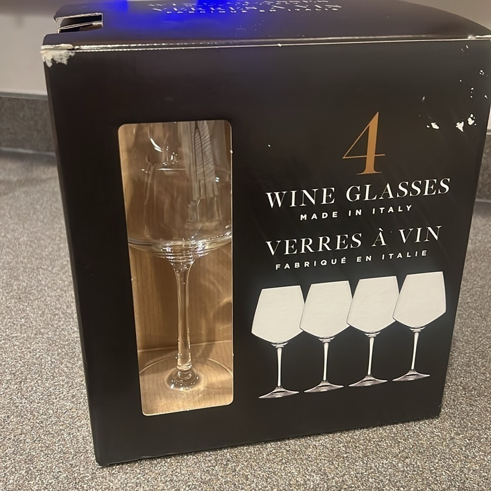NWT - Italian wine glasses - set of 4 - Picture 2 of 4